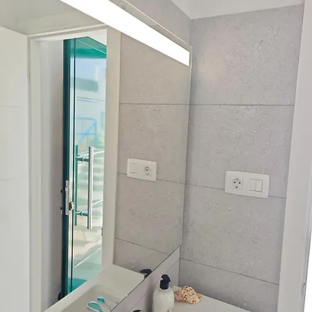 شقة Cozy In Front Of The Natural Pools El Pris